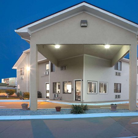 Super 8 By Wyndham Boonville Esterno foto